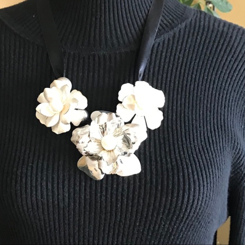 White Silver Floral Pearl Statement Necklace - Women Jewelry Necklaces